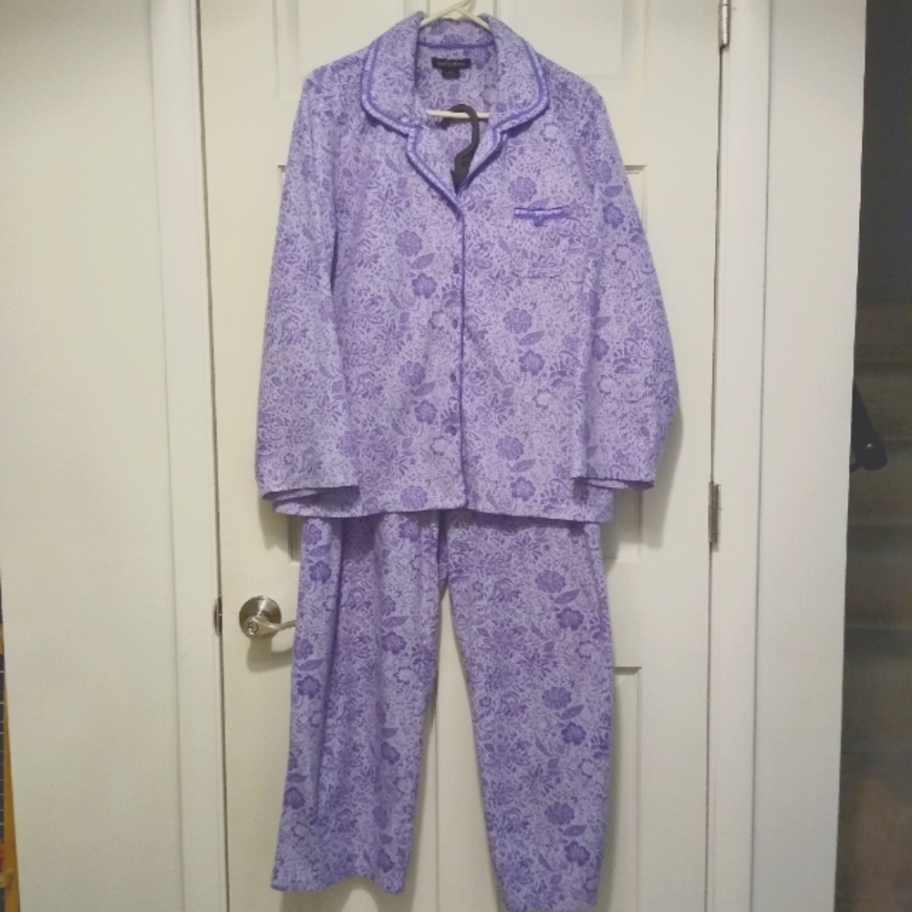 Earth Angels Women's Pajama Set